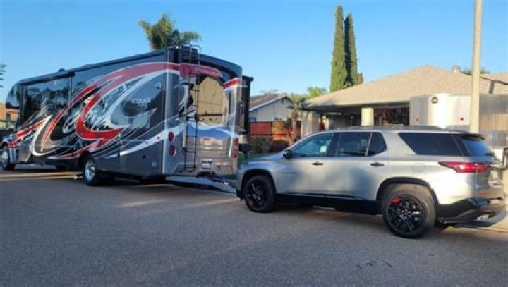 Can a 5th wheel be towed behind a RV?
