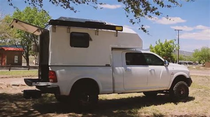 Can a camper battery go down to 80 percent?