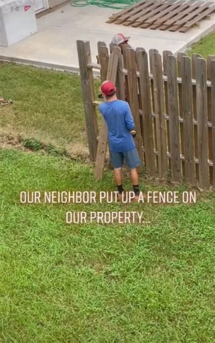 Can my Neighbour remove boundary posts