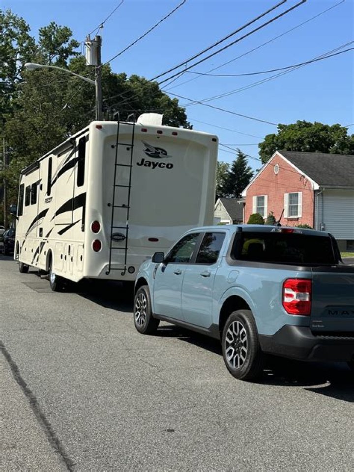 Can you flat tow a Ford Edge behind an RV?