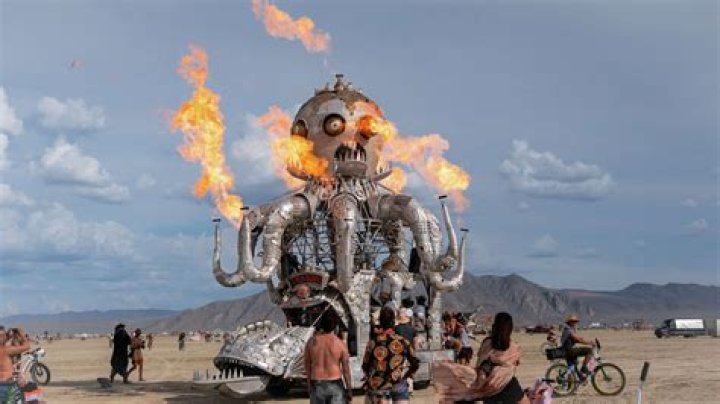 Do people wear clothes at Burning Man