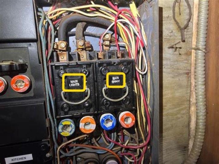 Do RV fridges have fuses?