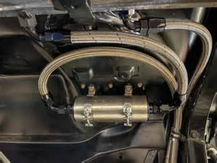 Does a mechanical fuel pump have a filter?