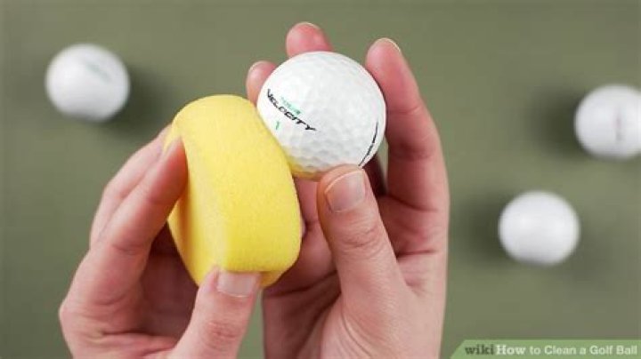 Does vinegar clean golf balls?