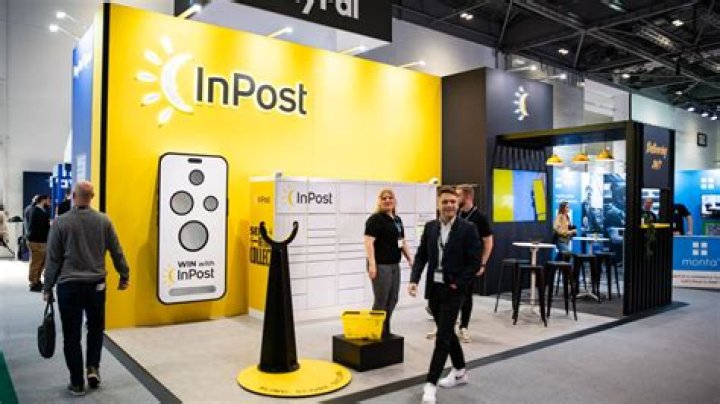 Exhibitions - How To Discuss