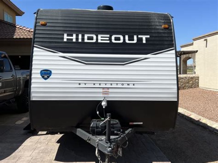 How big is the 2013 Keystone RV hideout?