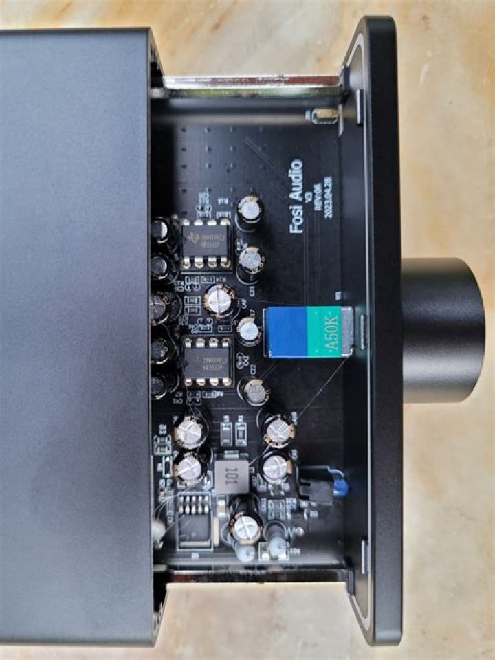 How do you take the cover off a fuse box?