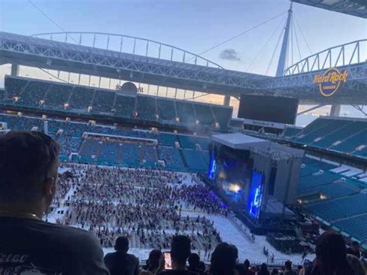 How Far Is Hard Rock Stadium From Miami Airport