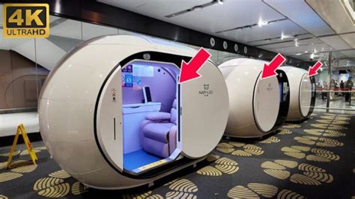 How many people can an R-pod sleep?