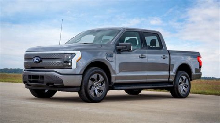 How much can the electric Ford f150 tow?