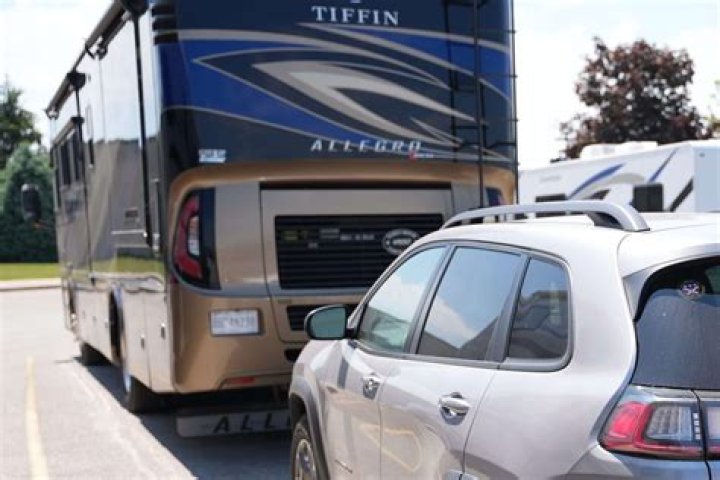 How much did Thor pay for Tiffin Motorhomes?