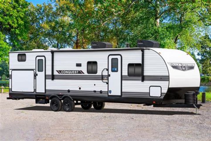 How much does a Gulf Stream travel trailer cost?