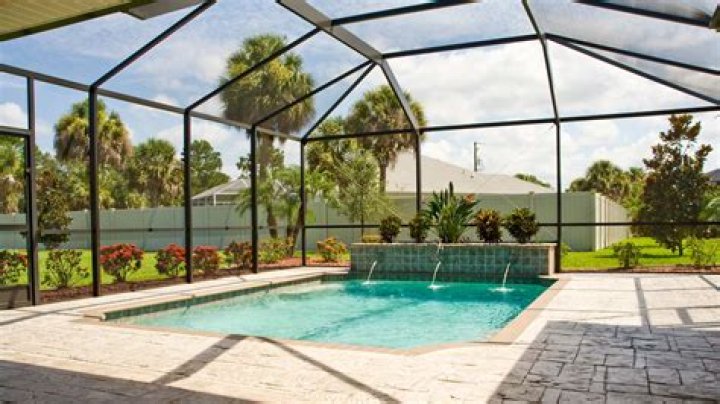 How much is a glass pool enclosure
