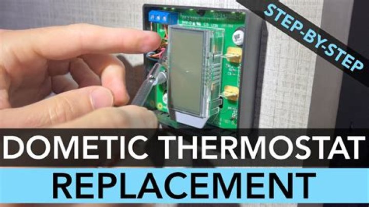 How to change the Dometic single zone LCD thermostat?