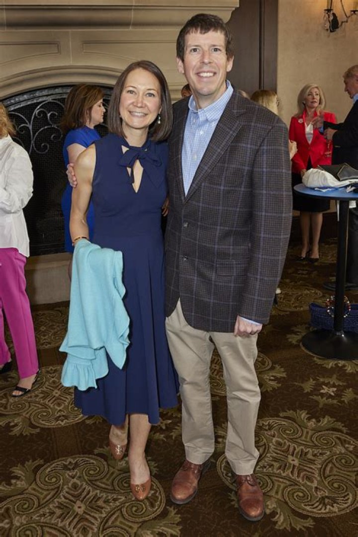 Is Erin Gruwell currently married