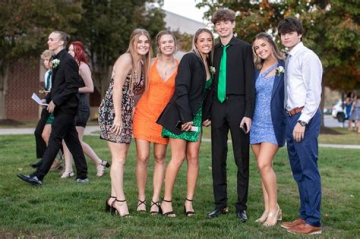 Is homecoming capitalized in AP style