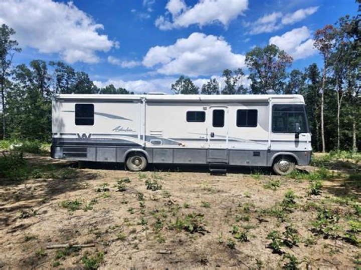 Is the 2000 Winnebago Adventurer 35U for sale?
