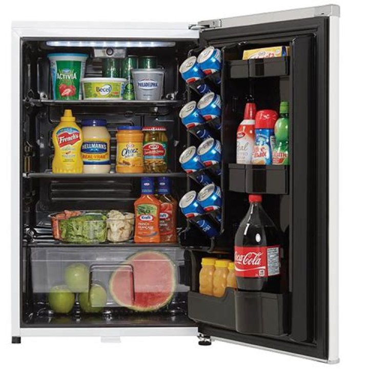 Is the Dometic 7 cubic foot refrigerator safe?