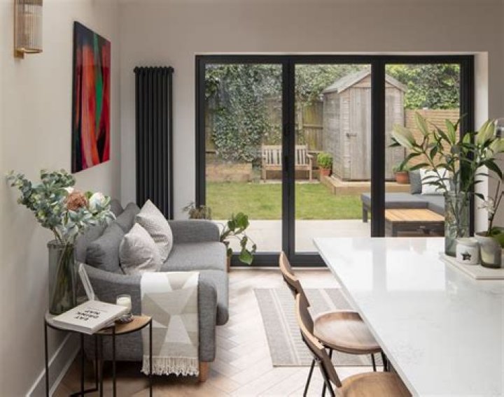 Is there open plan living in small bungalow?