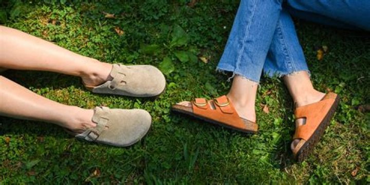 Question: How Much Do Birkenstocks Weigh