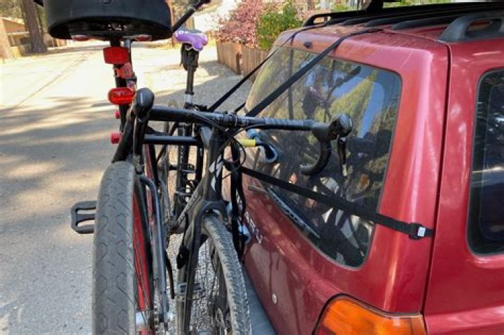 Question: How To Install Older Graber Bike Trunk Carrier