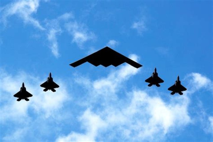 Quick Answer: How Many Planes In The Air Right Now