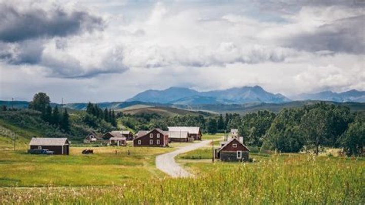 What are foothills of mountains