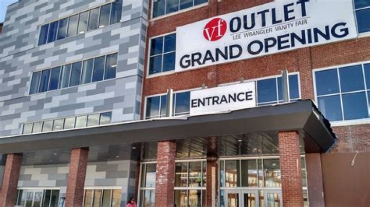 What brands sell VF Outlets