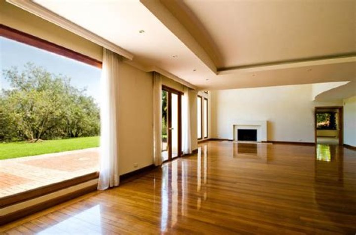 What is a recessed ceiling