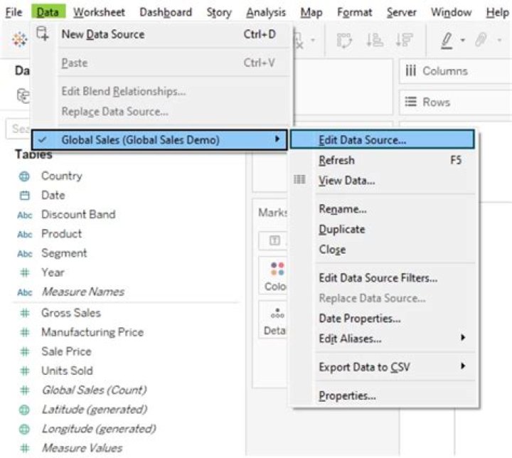 What is embedded data source in Tableau