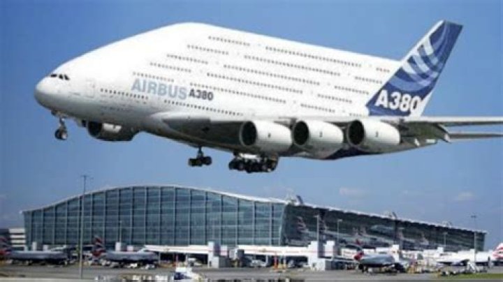 What is the biggest commercial plane