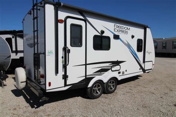 What kind of car is coachmen Freedom Express?