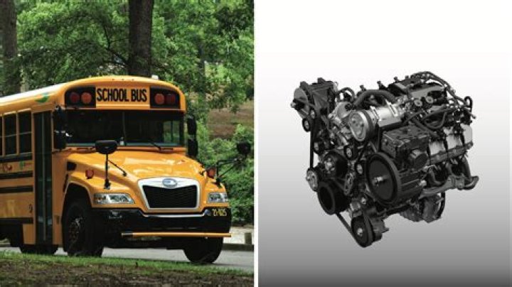 What kind of engine does Fleetwood American Eagle have?