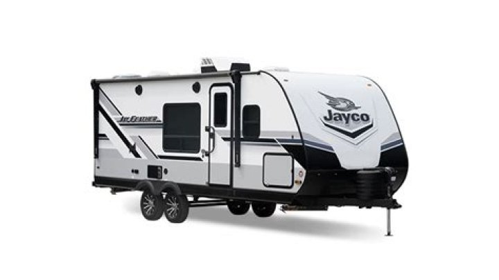 What kind of fan does Jayco camper trailers use?