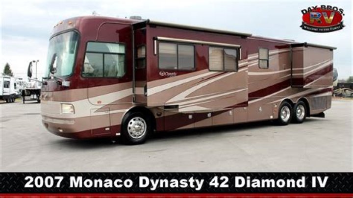 What makes a 2005 Monaco dynasty 42 Diamond?