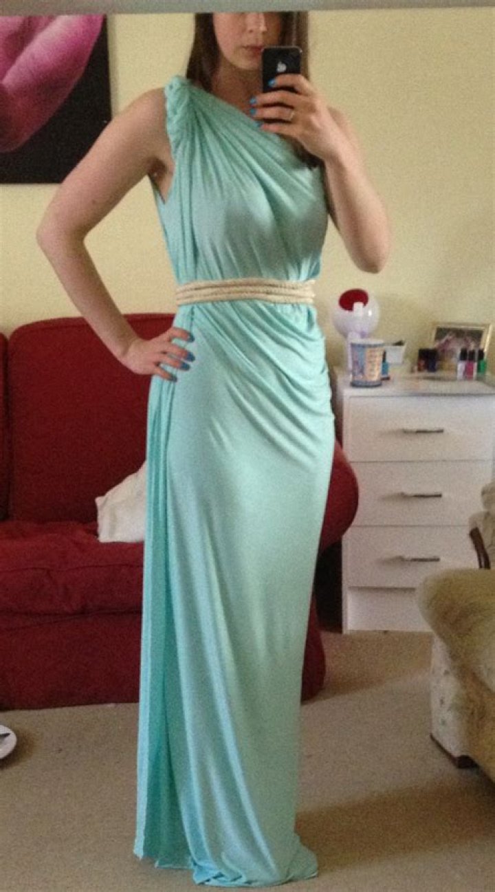 What size sheet do you need to make a toga