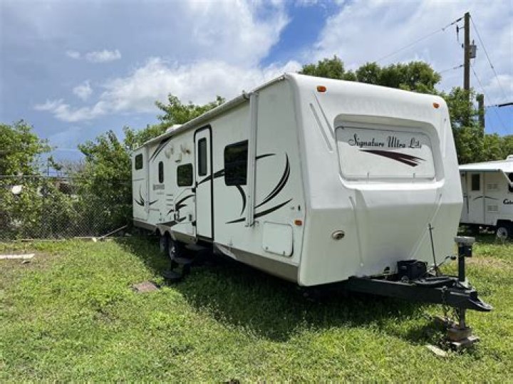 When to buy Forest River Rockwood A122 s?