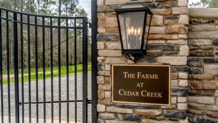 Where are the RV parks at Cedar Creek?