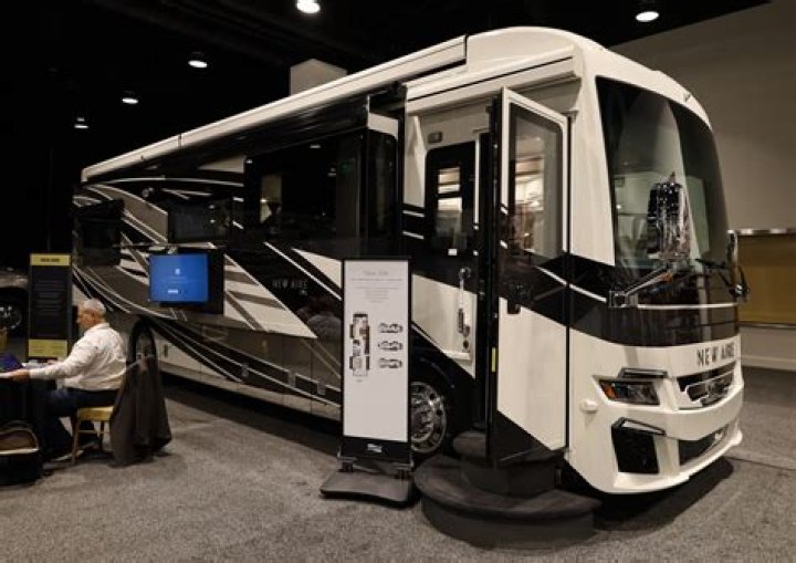 Where can I buy a new Newmar RV?