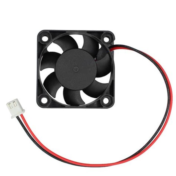 Which is better a 40mm or 10mm cooling fan?