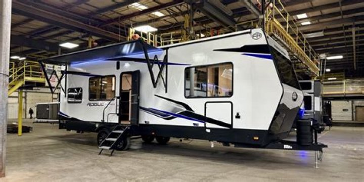 Who makes Tioga motorhome?