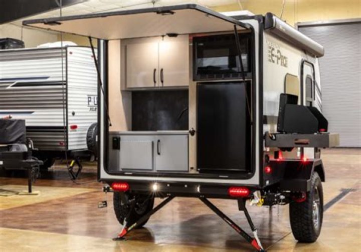 Who makes Wildwood camper trailers?