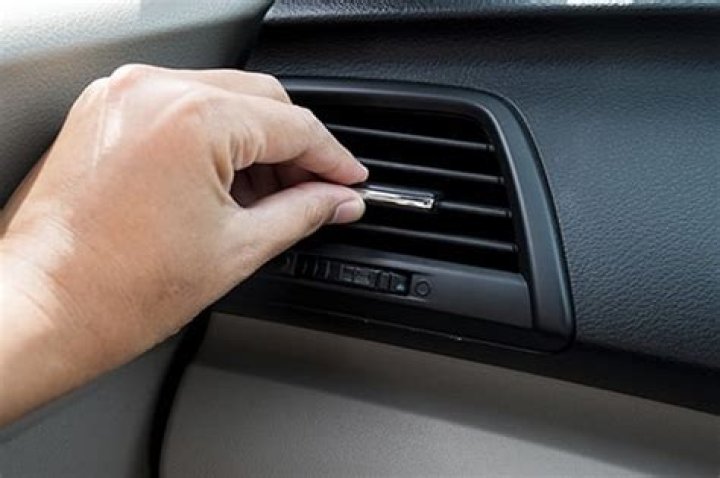 Why does my air conditioning run at only one speed?